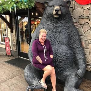 Meet your Posher, Brooke